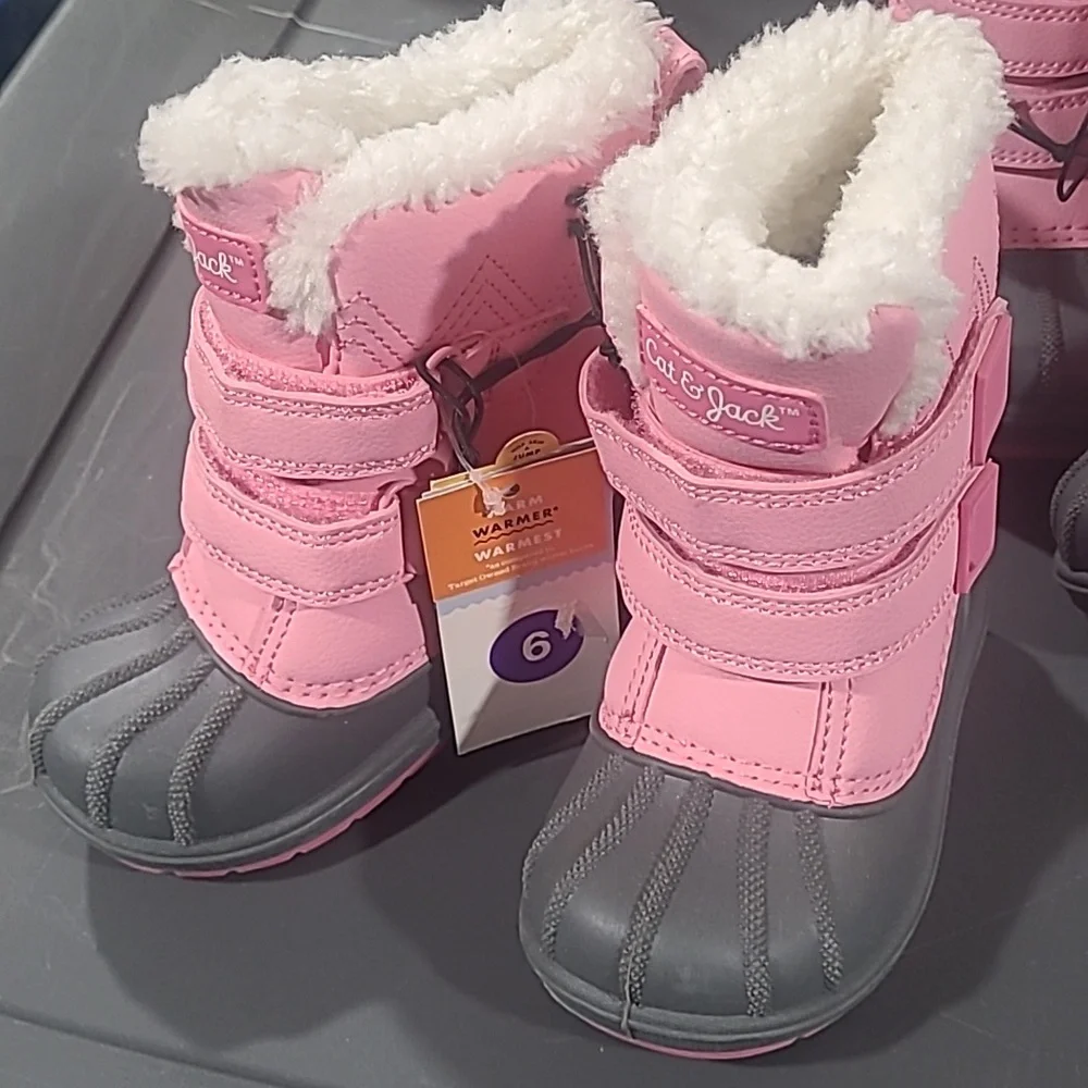 NWT! Cat & Jack Girls 6 Denver gray and pink waterproof leather winter boots
